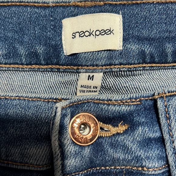 Sneak peek denim skirt - Picture 3 of 5